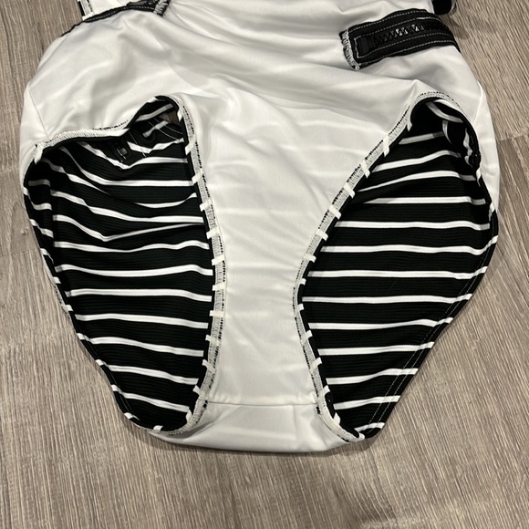 Victoria’s Secret One Piece Swimsuit - Picture 5 of 5